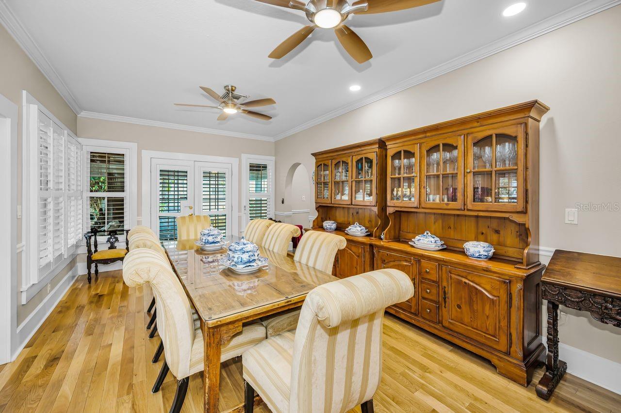 732 and 732 1/2 NE OAK ST, ST PETERSBURG, FL — photo 17