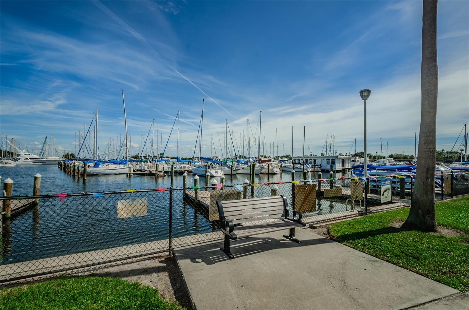 732 and 732 1/2 NE OAK ST, ST PETERSBURG, FL — photo 90