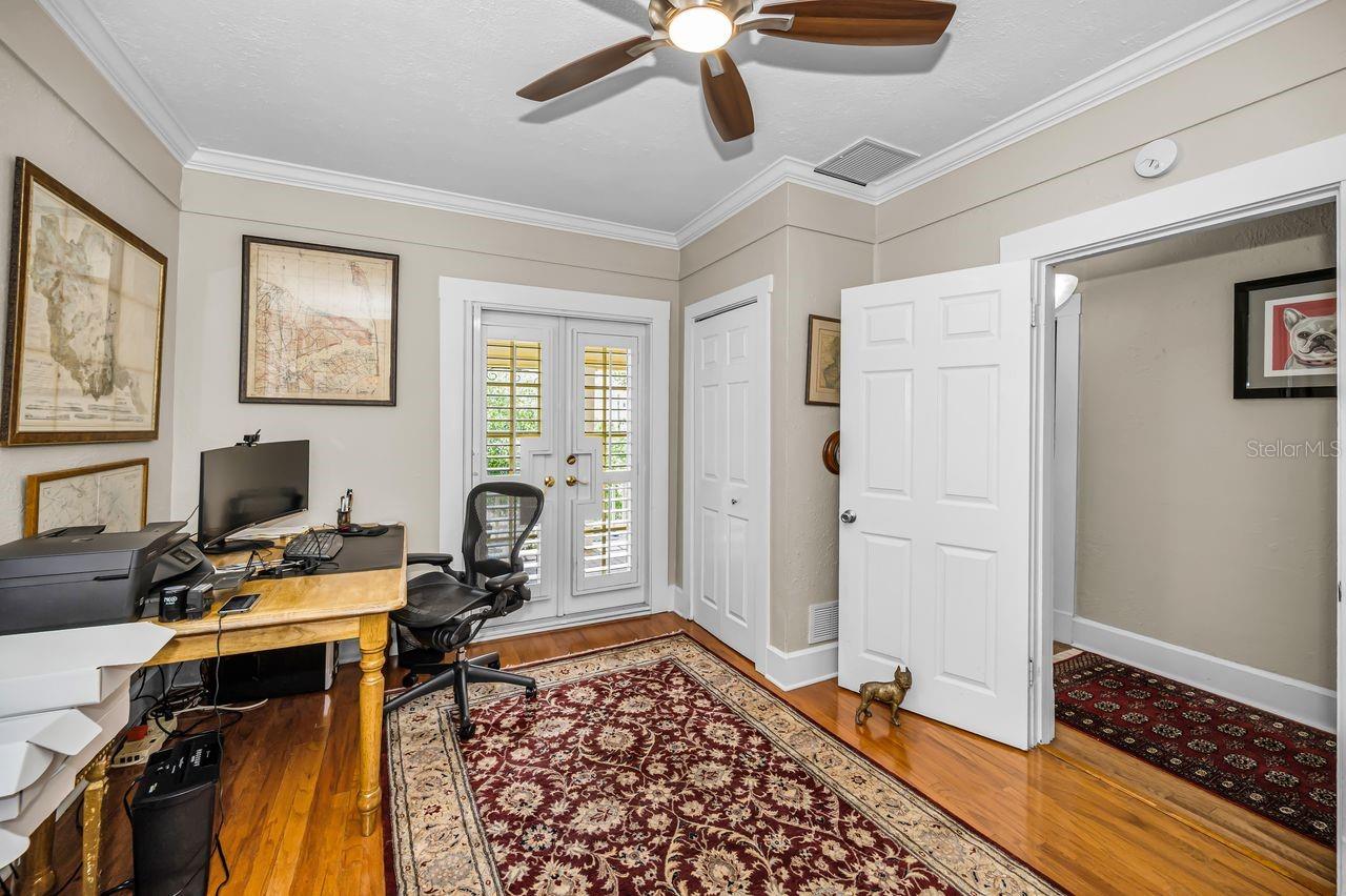 732 and 732 1/2 NE OAK ST, ST PETERSBURG, FL — photo 45