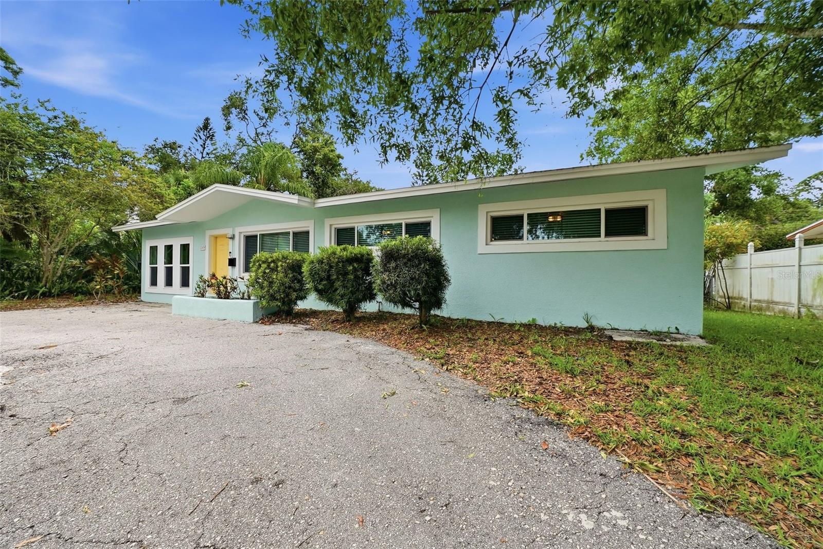 2489 58TH ST N, ST PETERSBURG, FL — photo 3