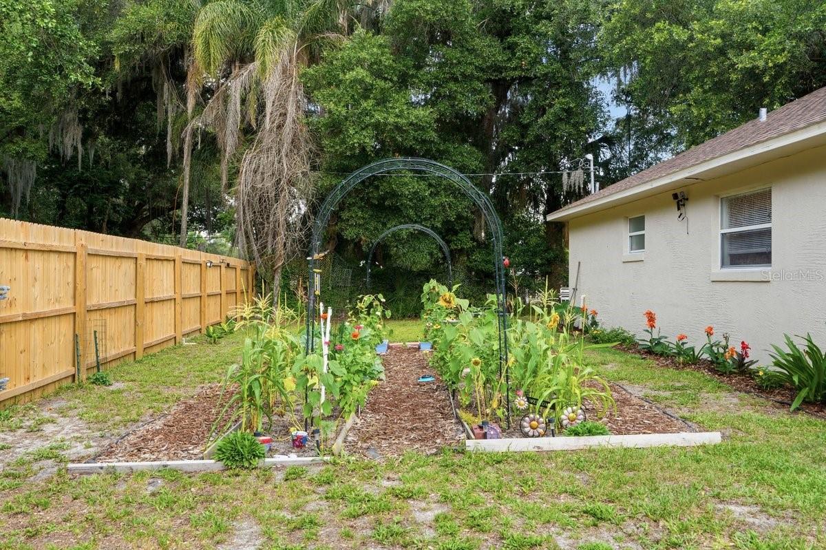 950 S PARSONS AVE, DELAND, FL — photo 24