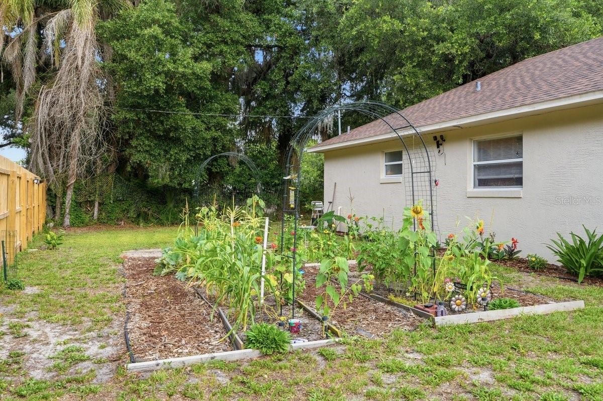 950 S PARSONS AVE, DELAND, FL — photo 25