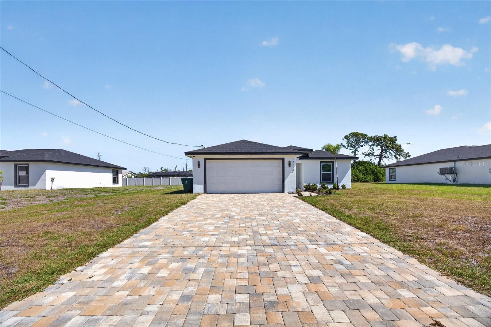 12114 CLARENDON AVE, PORT CHARLOTTE, FL — photo 2