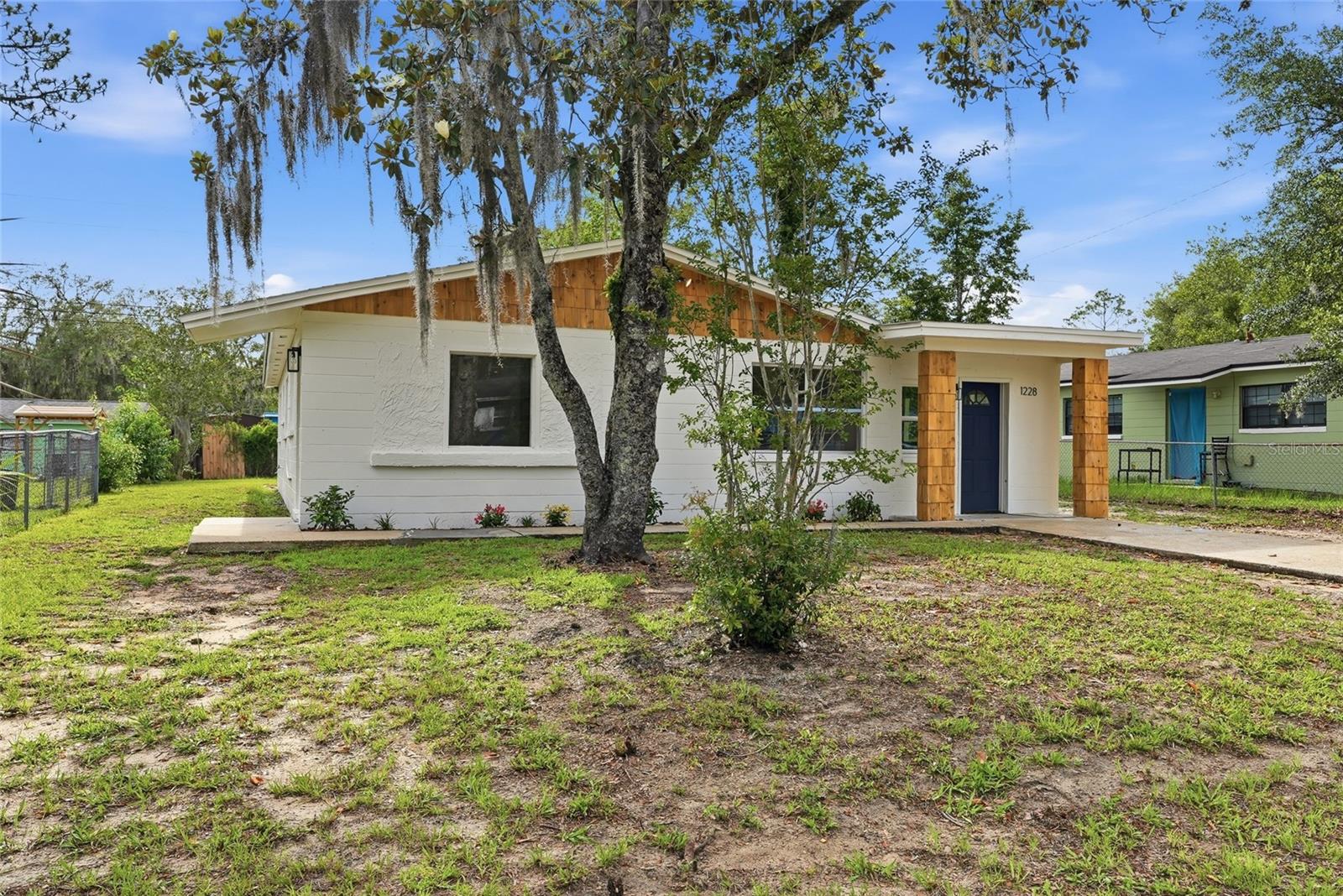 1228 SE 19TH ST, GAINESVILLE, FL — photo 3