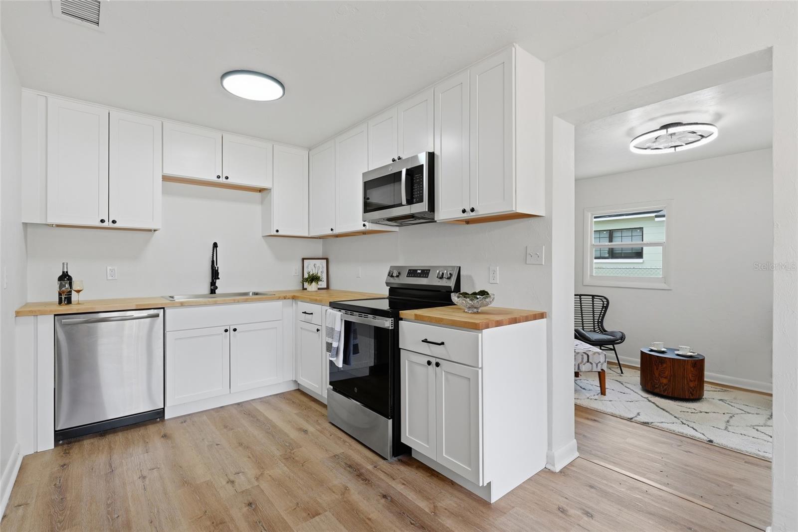 1228 SE 19TH ST, GAINESVILLE, FL — photo 11