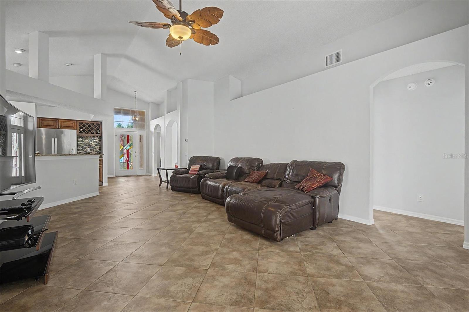 10238 CHARLESTON CORNER RD, TAMPA, FL — photo 16