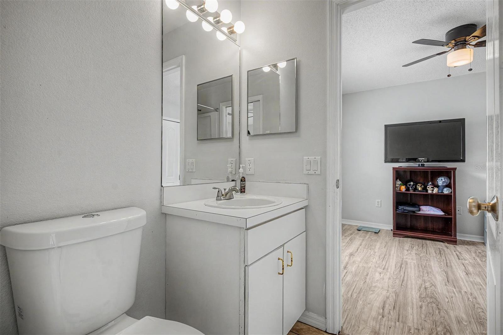 10238 CHARLESTON CORNER RD, TAMPA, FL — photo 22