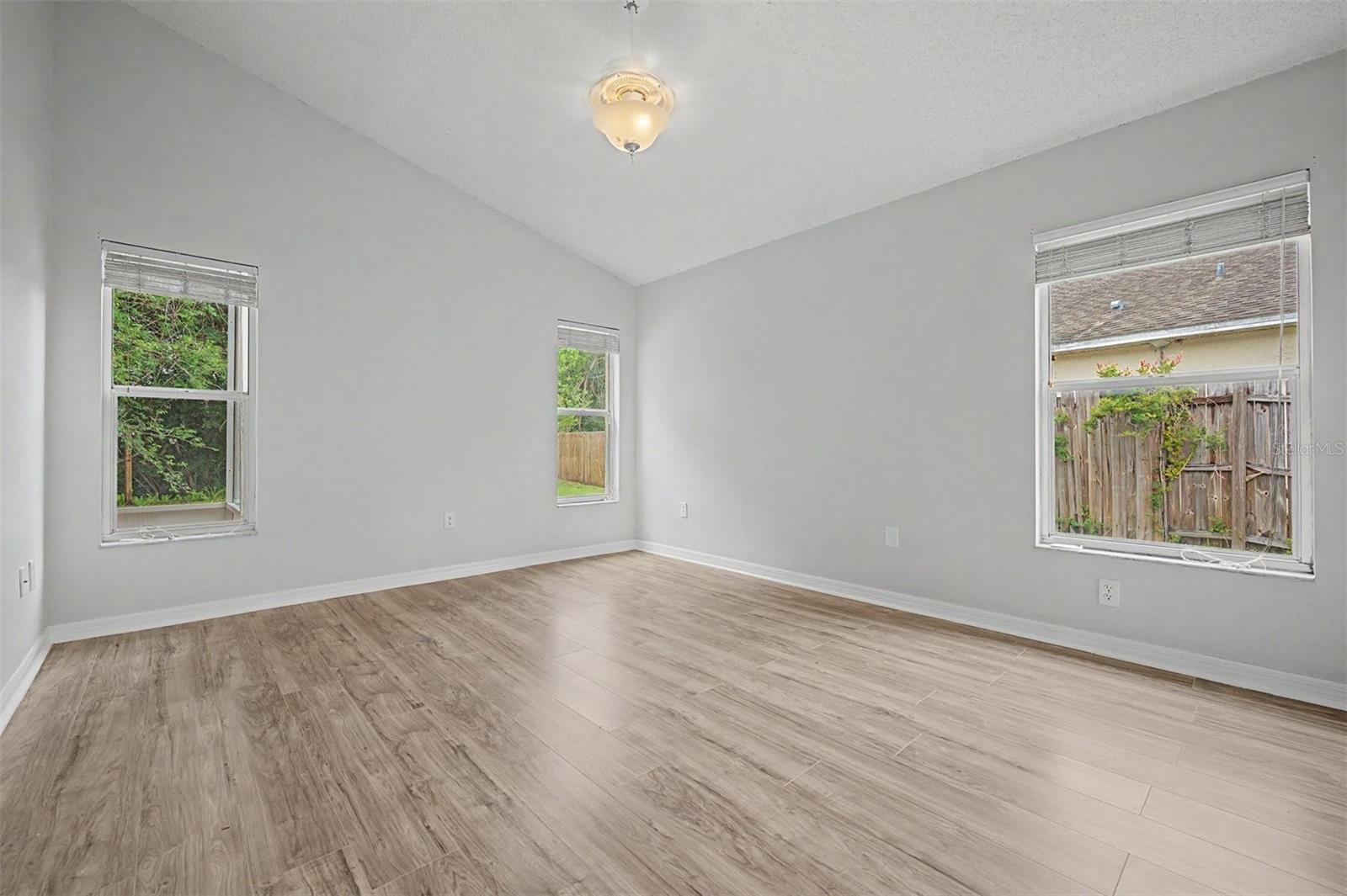 10238 CHARLESTON CORNER RD, TAMPA, FL — photo 25
