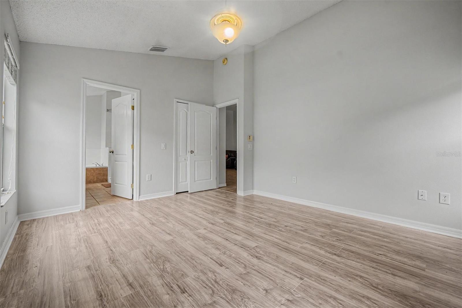10238 CHARLESTON CORNER RD, TAMPA, FL — photo 26