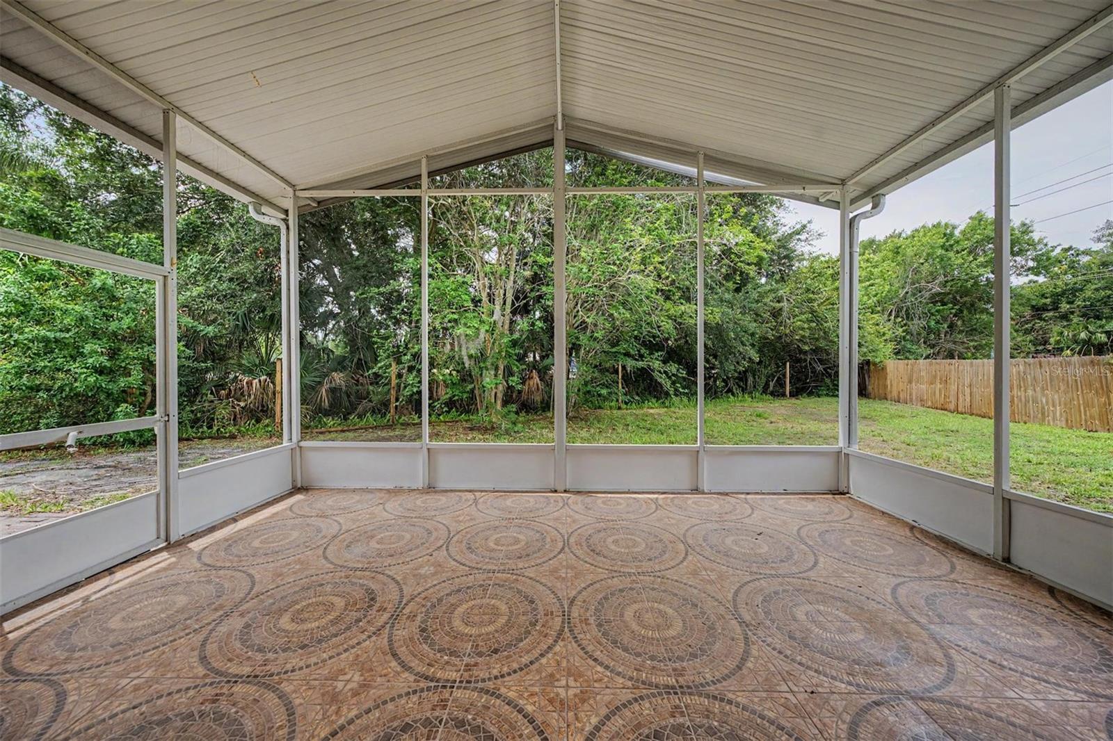 10238 CHARLESTON CORNER RD, TAMPA, FL — photo 33