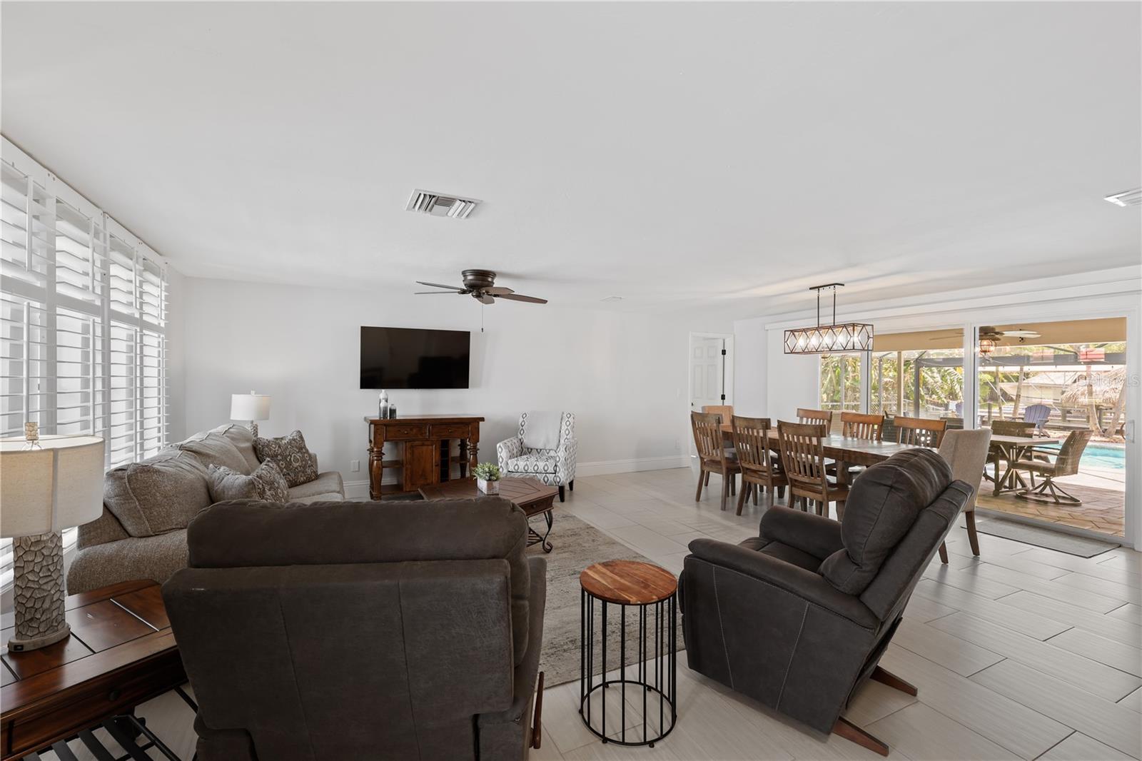 5215 PELICAN BLVD, CAPE CORAL, FL — photo 5