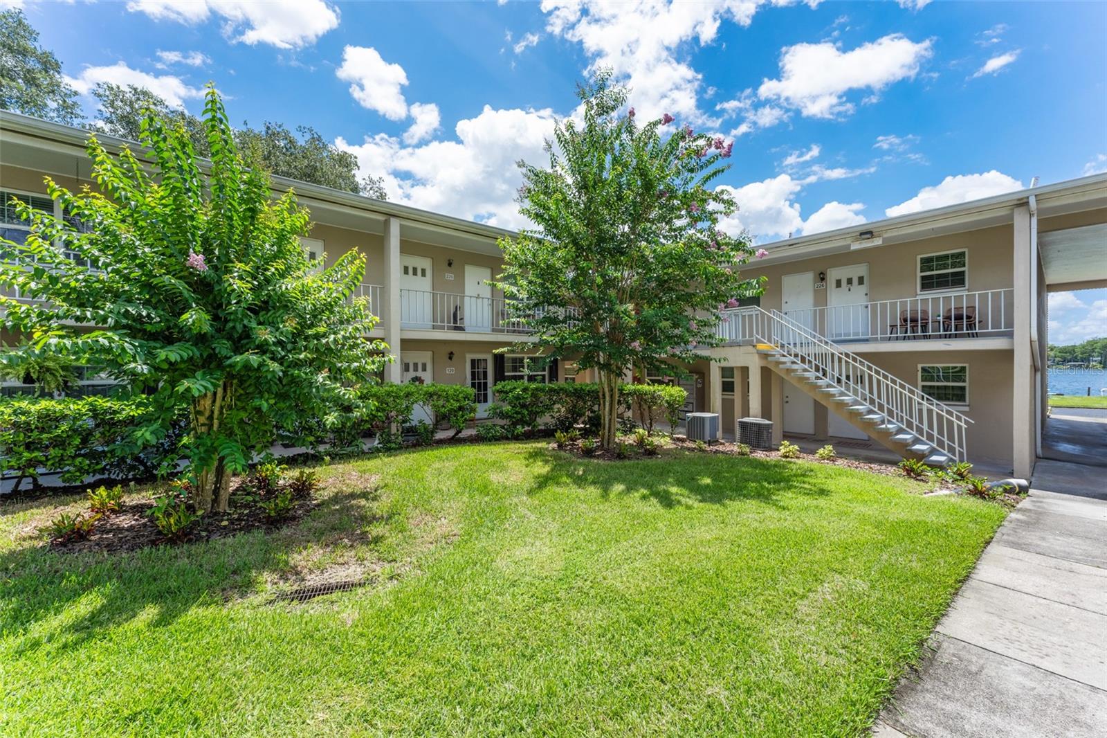 2500 LEE RD #220, WINTER PARK, FL — photo 2