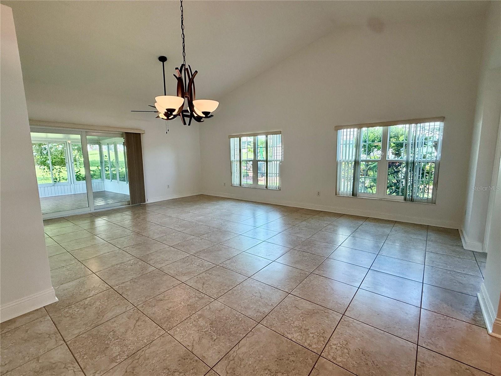 2461 BENTLEY DR, PALM HARBOR, FL — photo 3