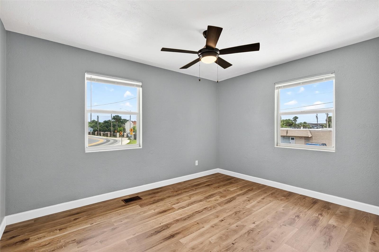 419 N PENINSULA DR, DAYTONA BEACH, FL — photo 13
