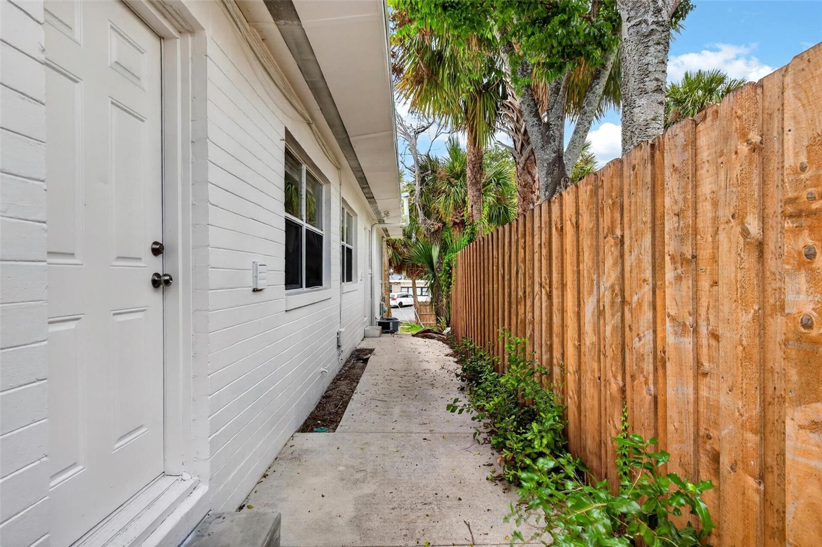 419 N PENINSULA DR, DAYTONA BEACH, FL — photo 52