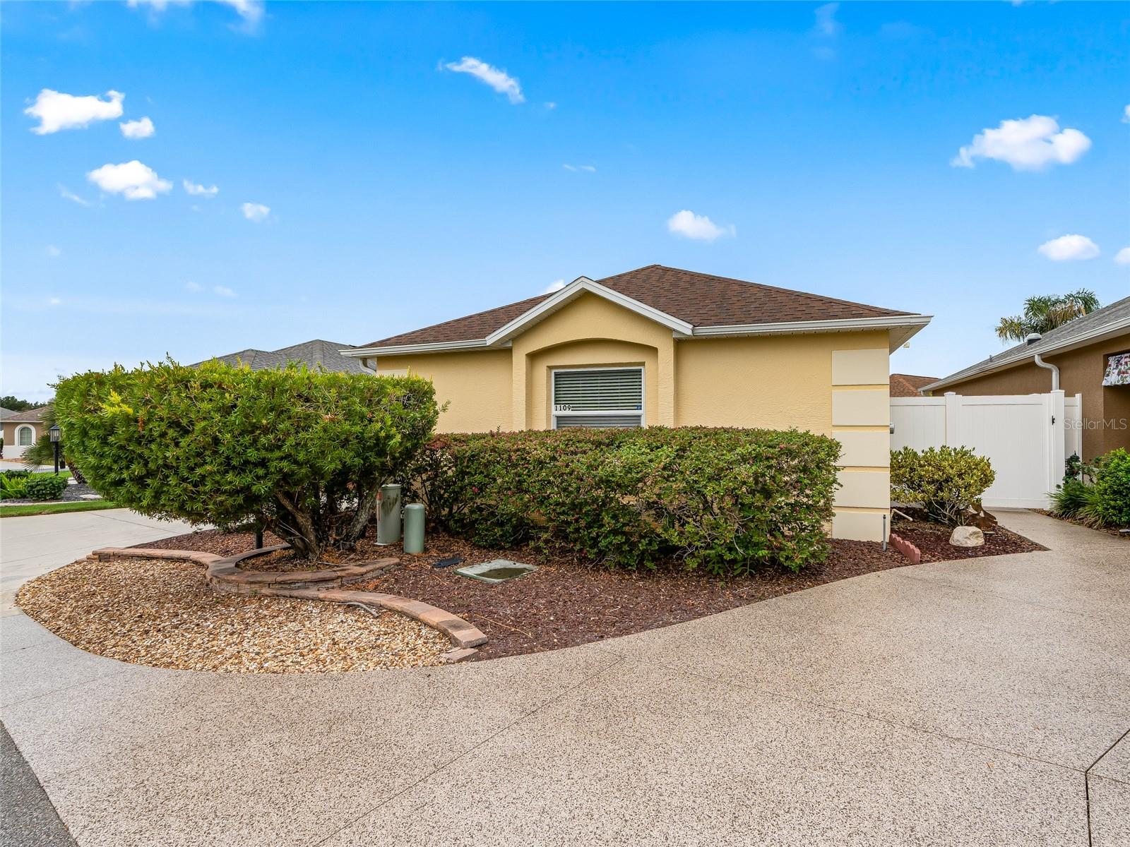 1109 TIPTON LN, THE VILLAGES, FL — photo 3
