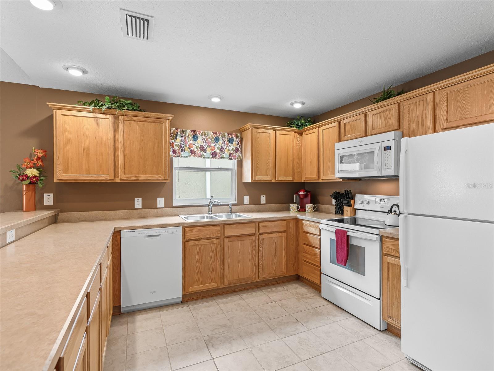 1109 TIPTON LN, THE VILLAGES, FL — photo 7