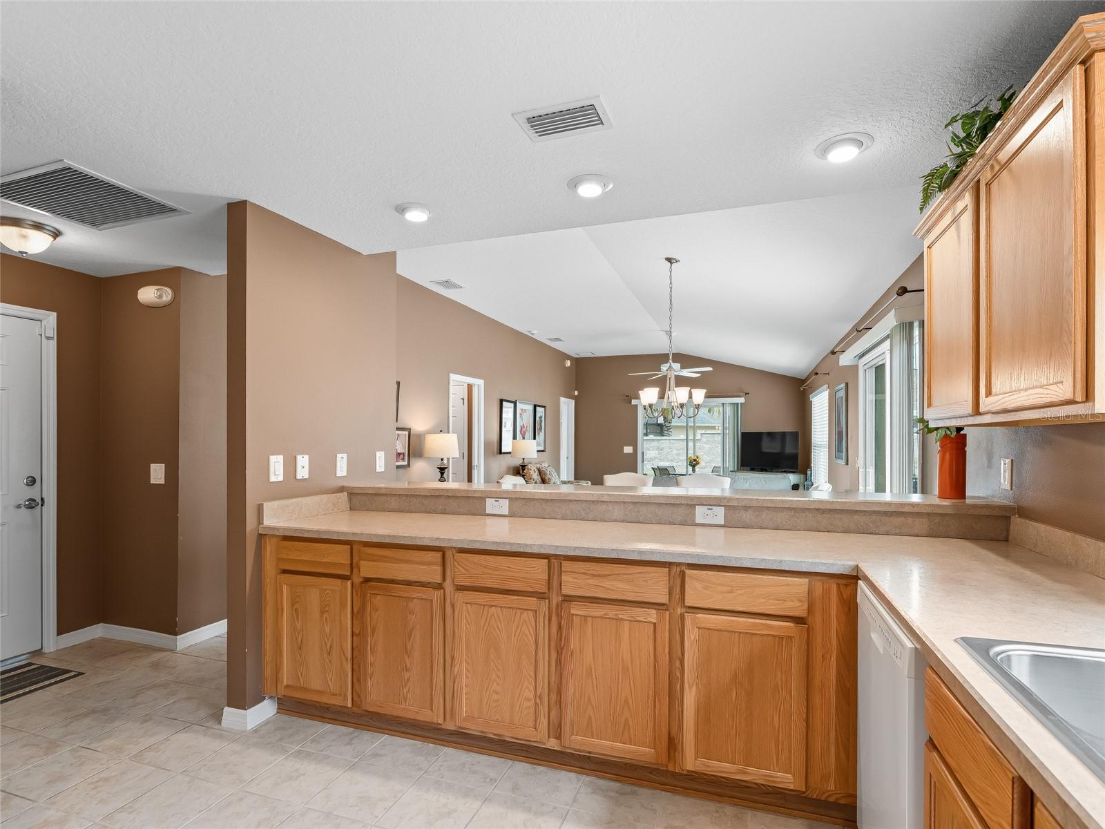 1109 TIPTON LN, THE VILLAGES, FL — photo 10