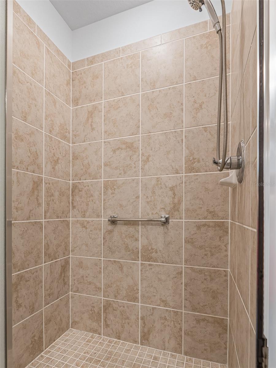 1109 TIPTON LN, THE VILLAGES, FL — photo 23