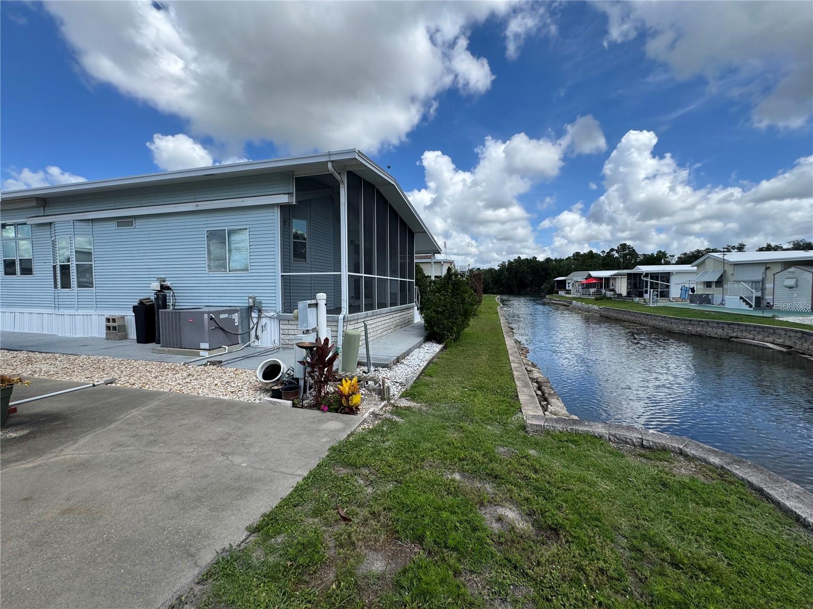 35151 DANNY DR #Lot 114, ZEPHYRHILLS, FL — photo 3