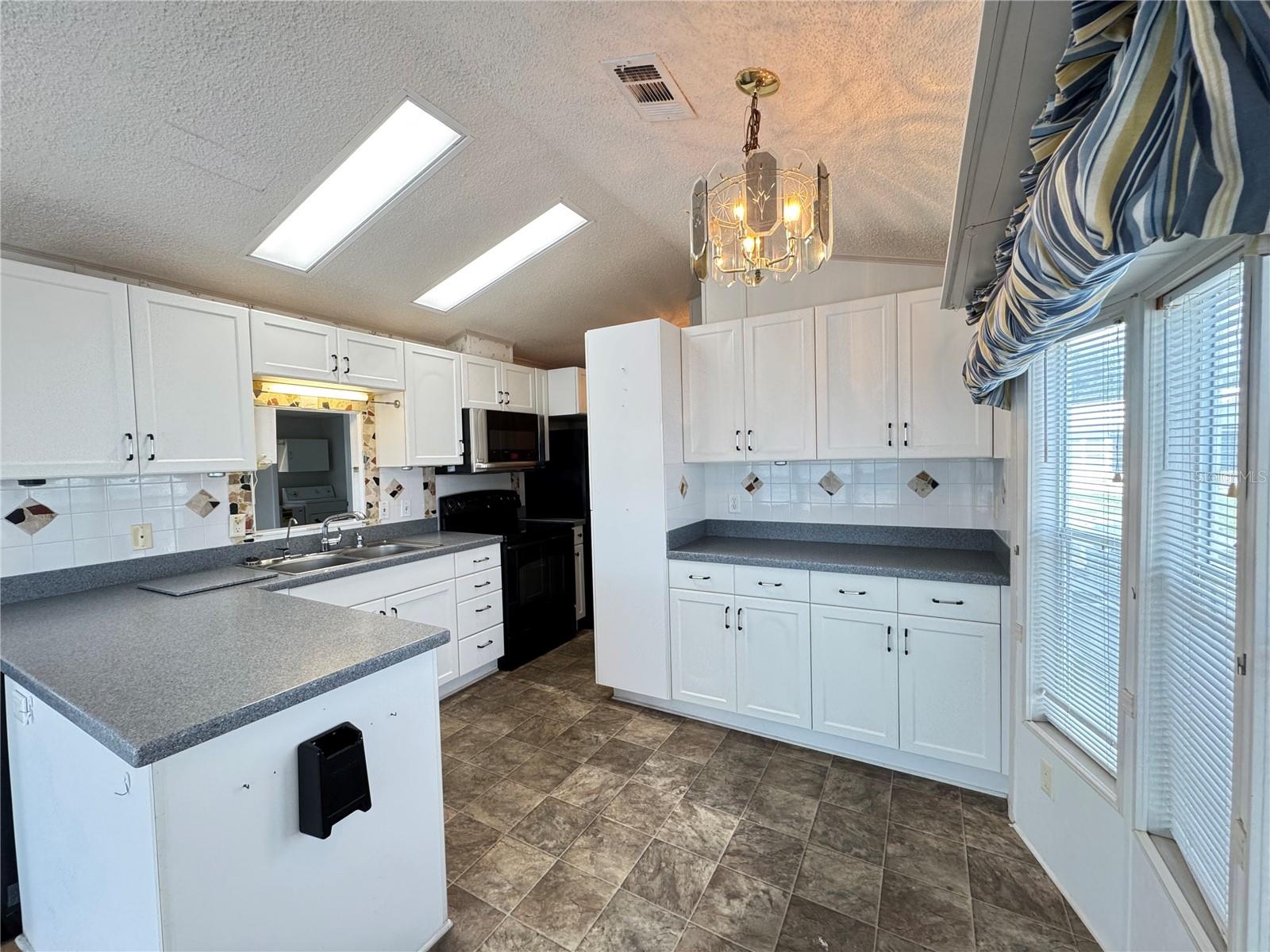 35151 DANNY DR #Lot 114, ZEPHYRHILLS, FL — photo 15