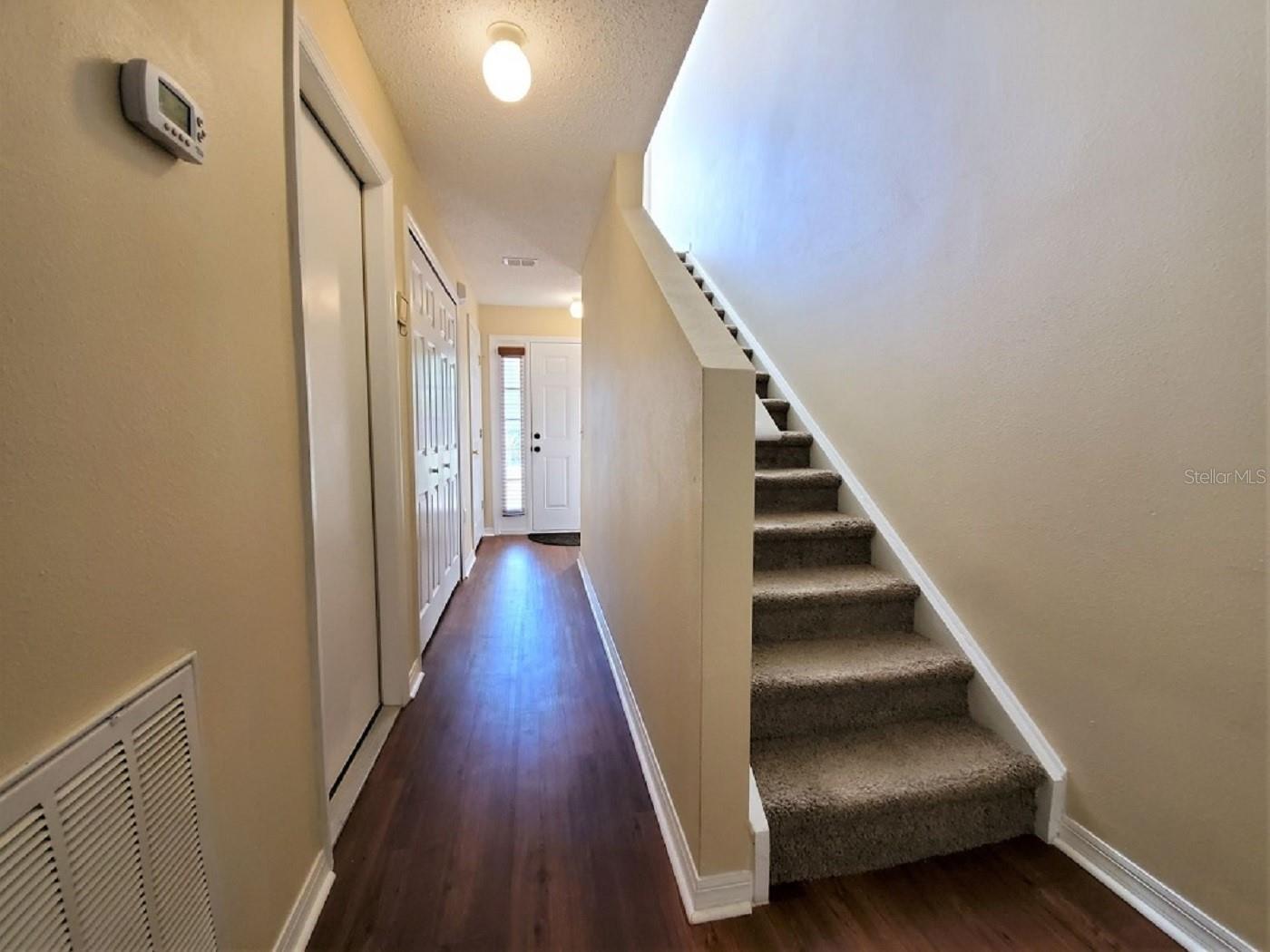 9870 ASHBURN LAKE DR, TAMPA, FL — photo 9