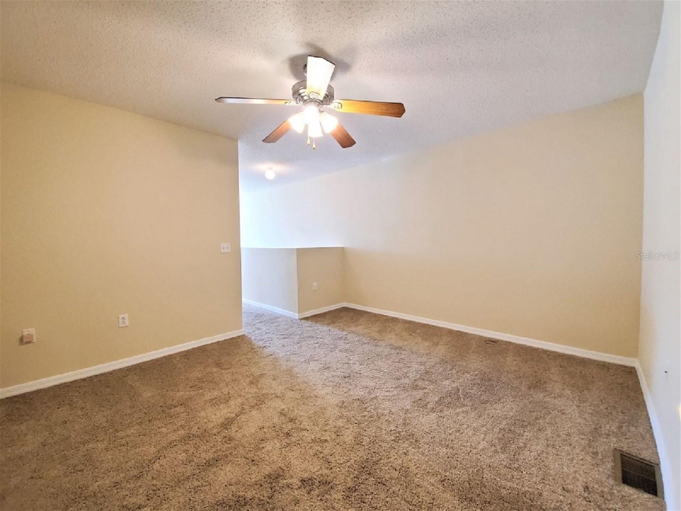 9870 ASHBURN LAKE DR, TAMPA, FL — photo 11