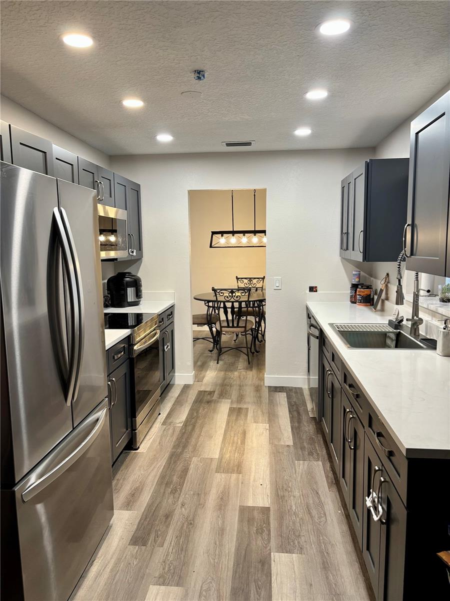 612 WOOD DR, KISSIMMEE, FL — photo 7