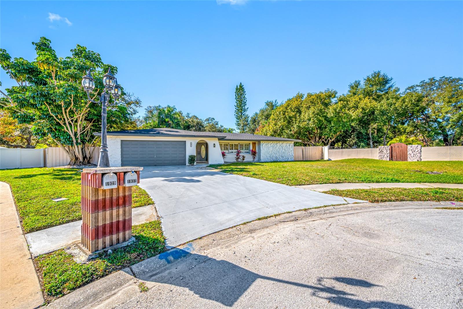 1932 ORO CT, CLEARWATER, FL — photo 3