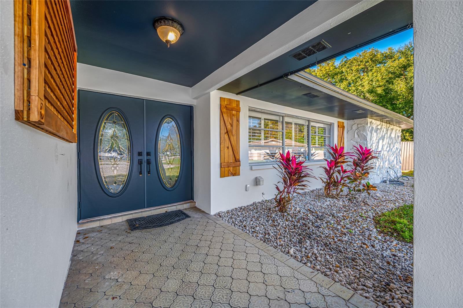 1932 ORO CT, CLEARWATER, FL — photo 4