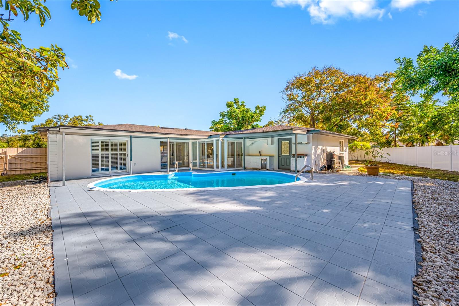 1932 ORO CT, CLEARWATER, FL — photo 9