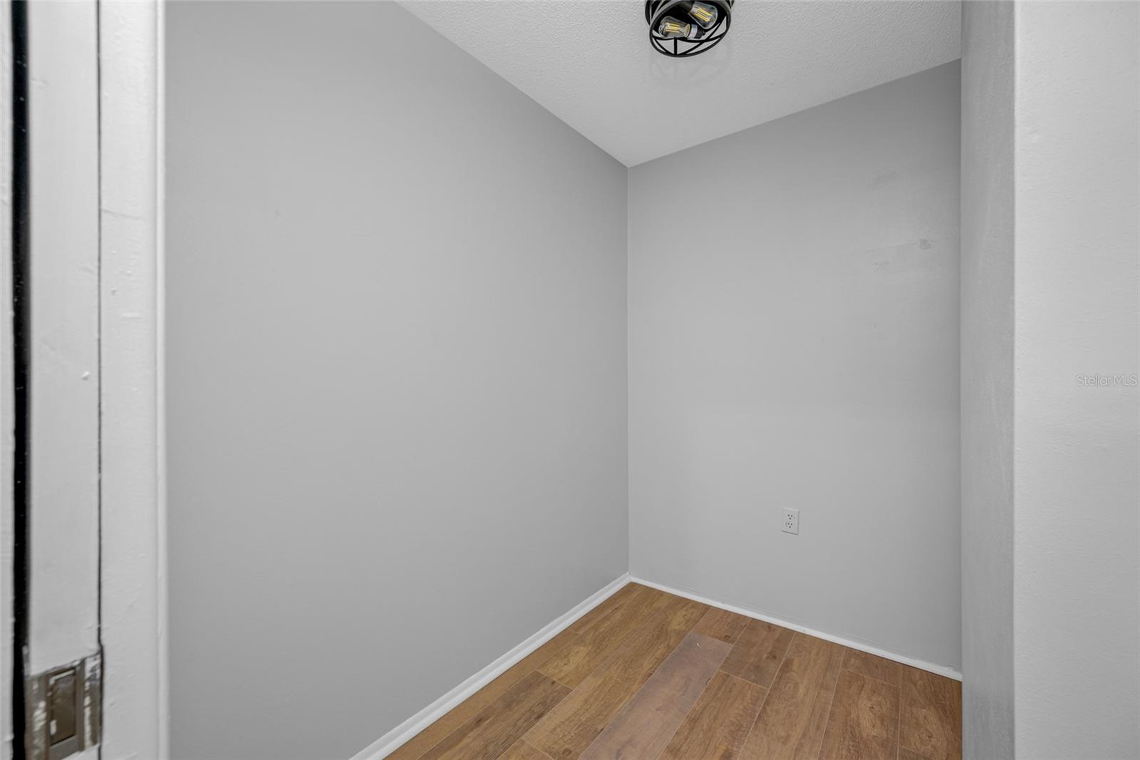 1932 ORO CT, CLEARWATER, FL — photo 59