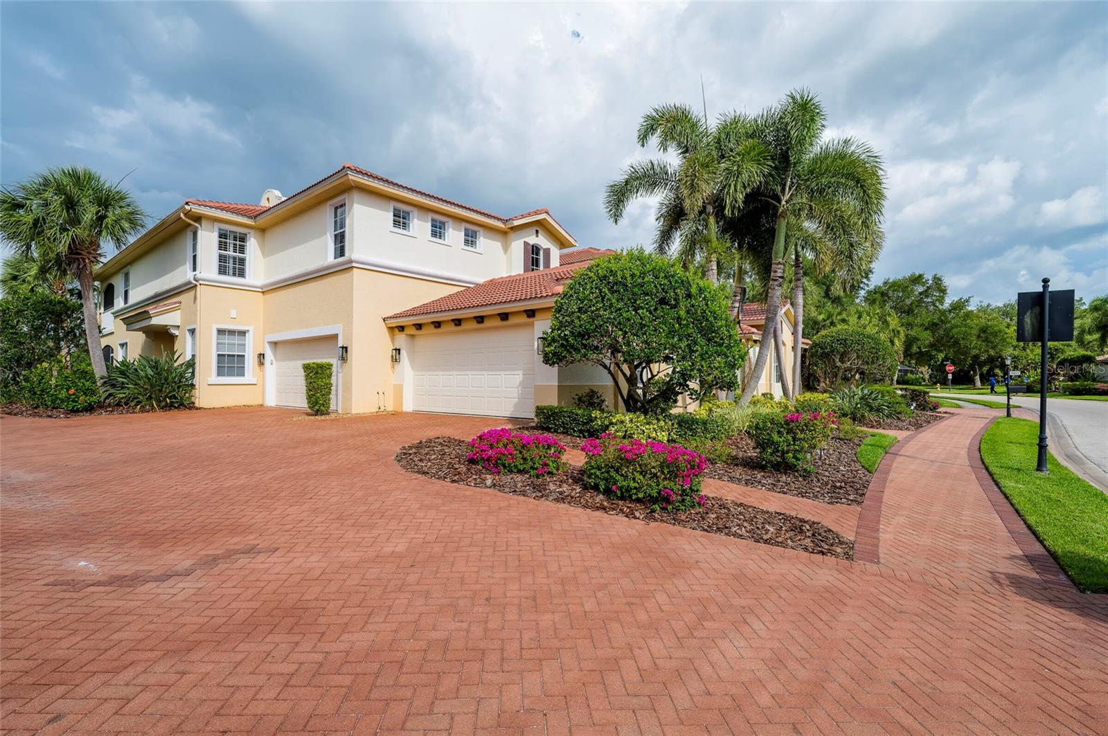 9453 NE DISCOVERY TER #201C, BRADENTON, FL