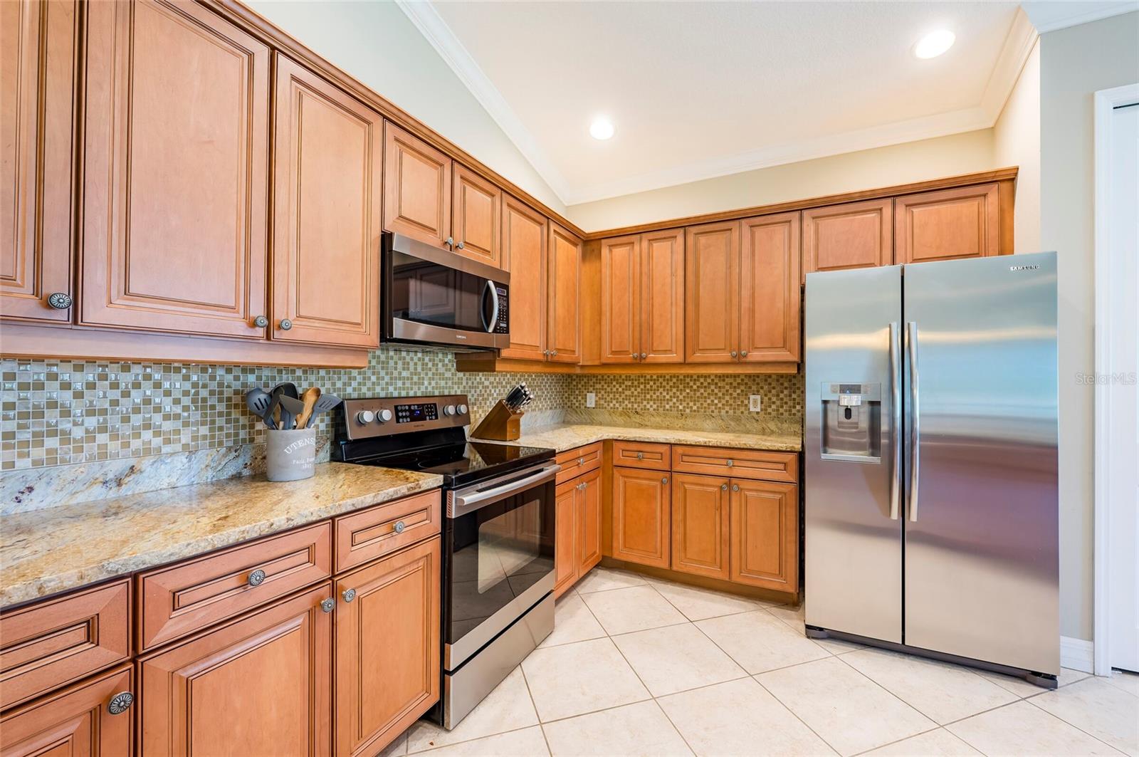 9453 NE DISCOVERY TER #201C, BRADENTON, FL — photo 2