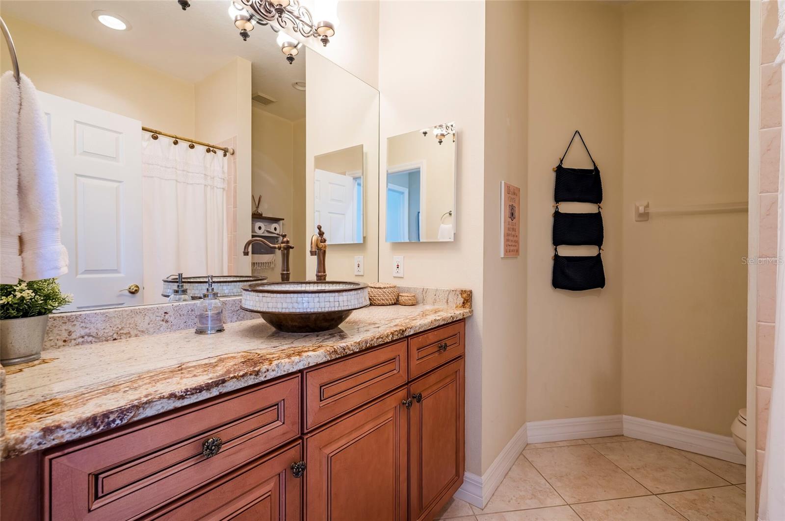 9453 NE DISCOVERY TER #201C, BRADENTON, FL — photo 15