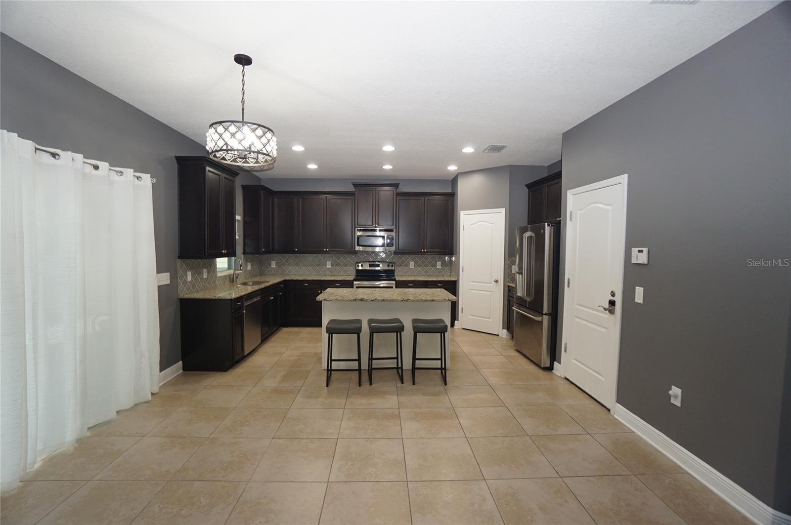 7303 S SHAMROCK RD, TAMPA, FL — photo 9