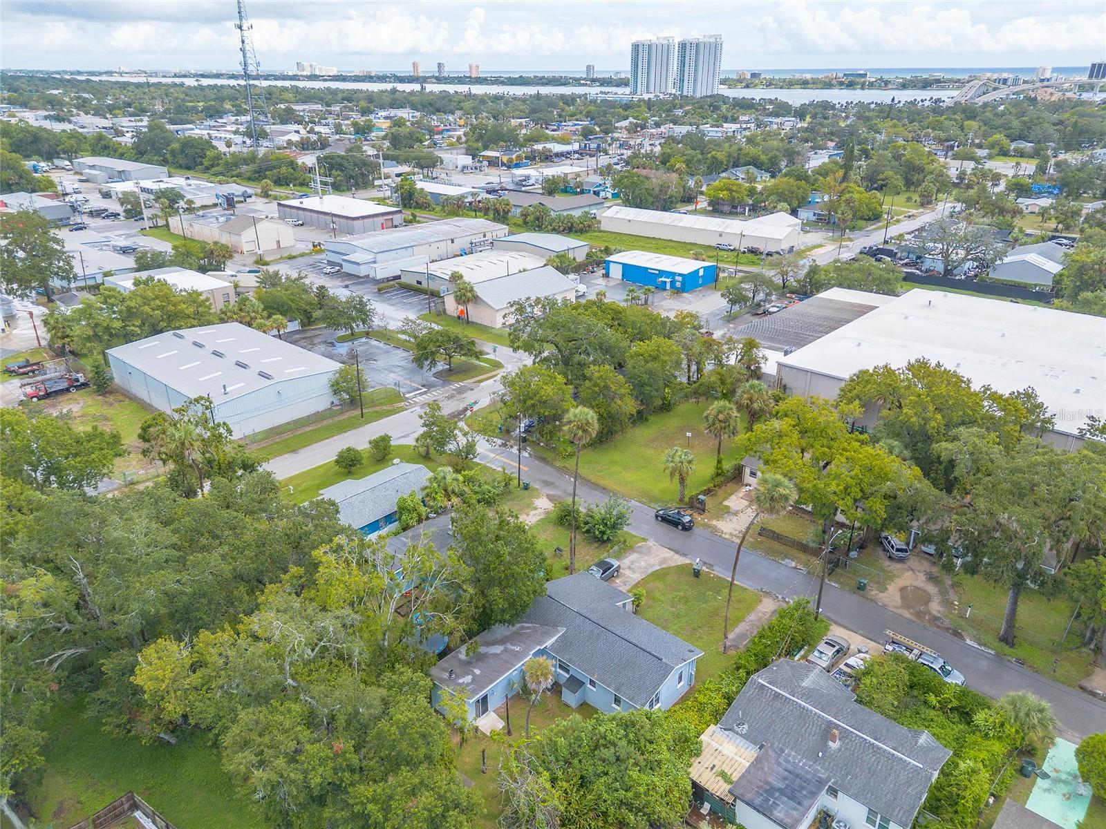 730 FLANDERS AVE, DAYTONA BEACH, FL — photo 32