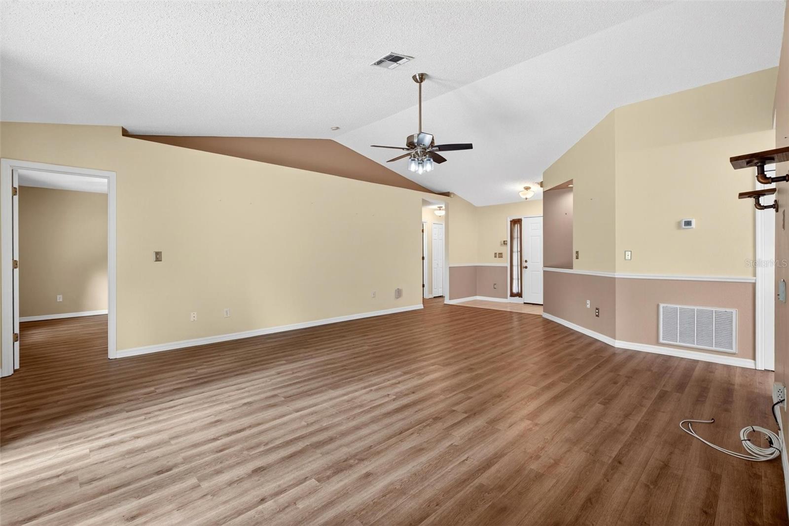 2127 KING RICHARDS CT, ORANGE CITY, FL — photo 6