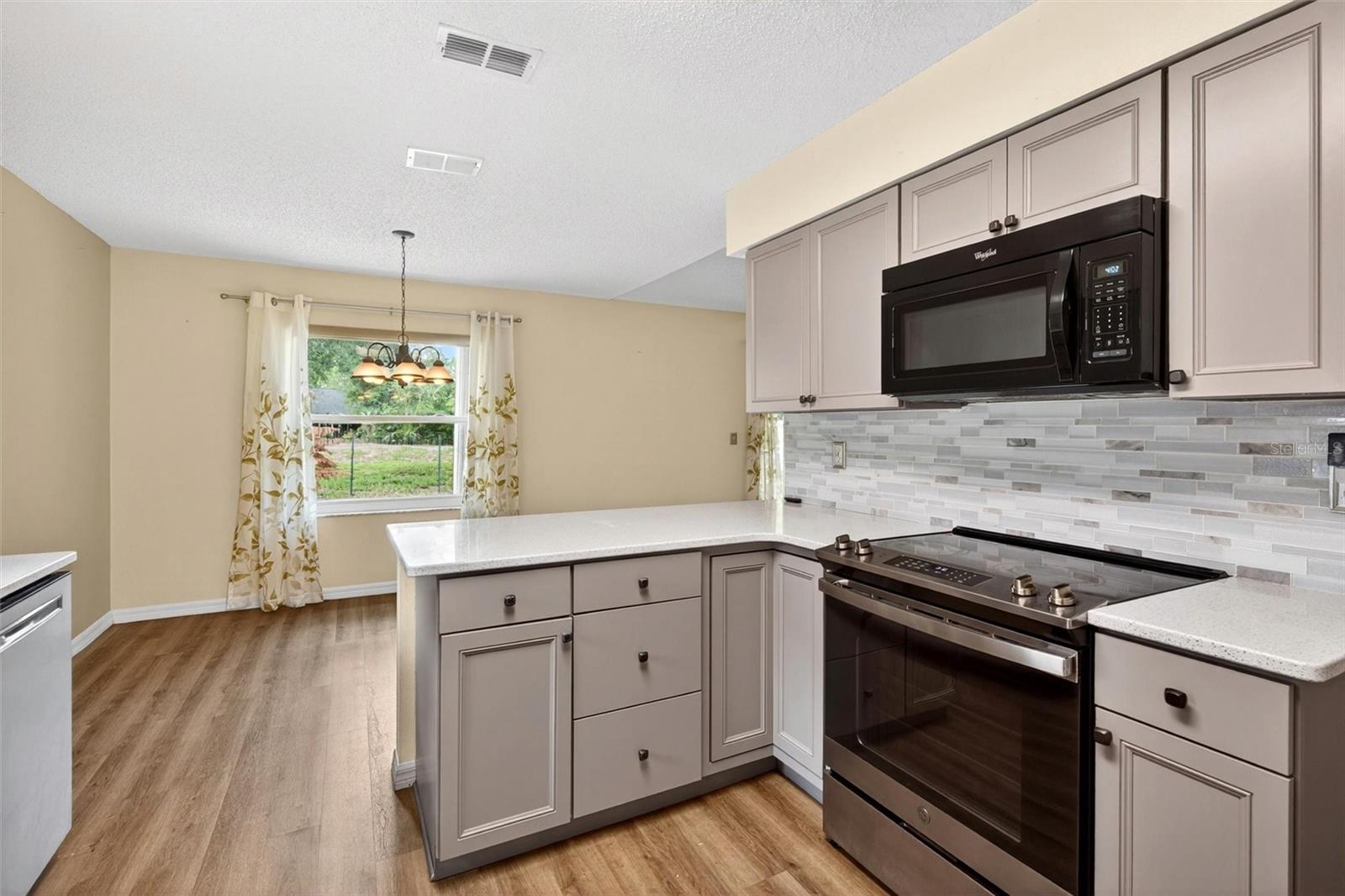 2127 KING RICHARDS CT, ORANGE CITY, FL — photo 11