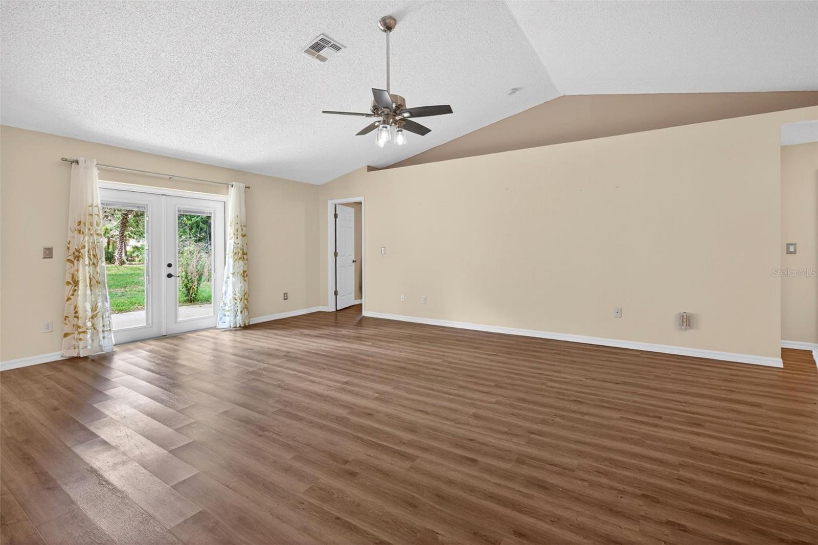 2127 KING RICHARDS CT, ORANGE CITY, FL — photo 15