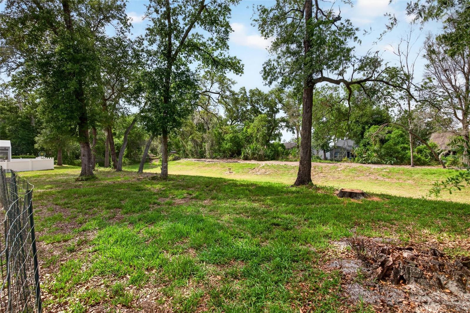 2127 KING RICHARDS CT, ORANGE CITY, FL — photo 39