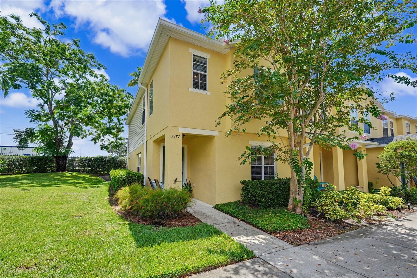 1977 SEARAY SHORE DR, CLEARWATER, FL — photo 2