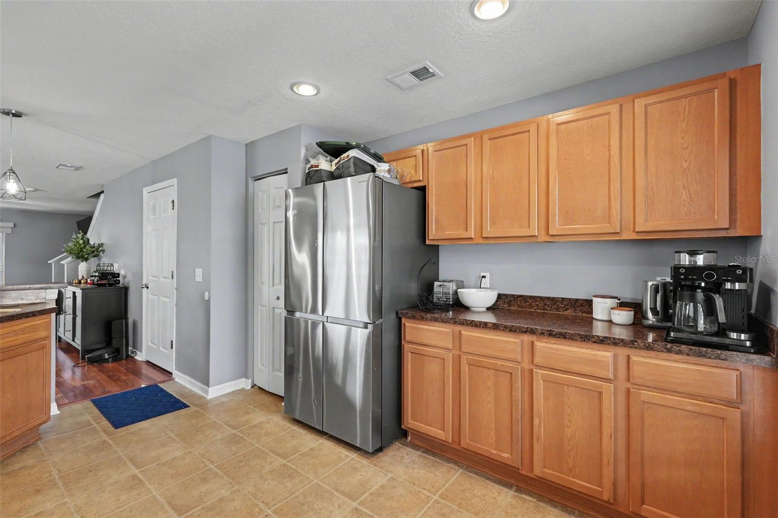 1977 SEARAY SHORE DR, CLEARWATER, FL — photo 9