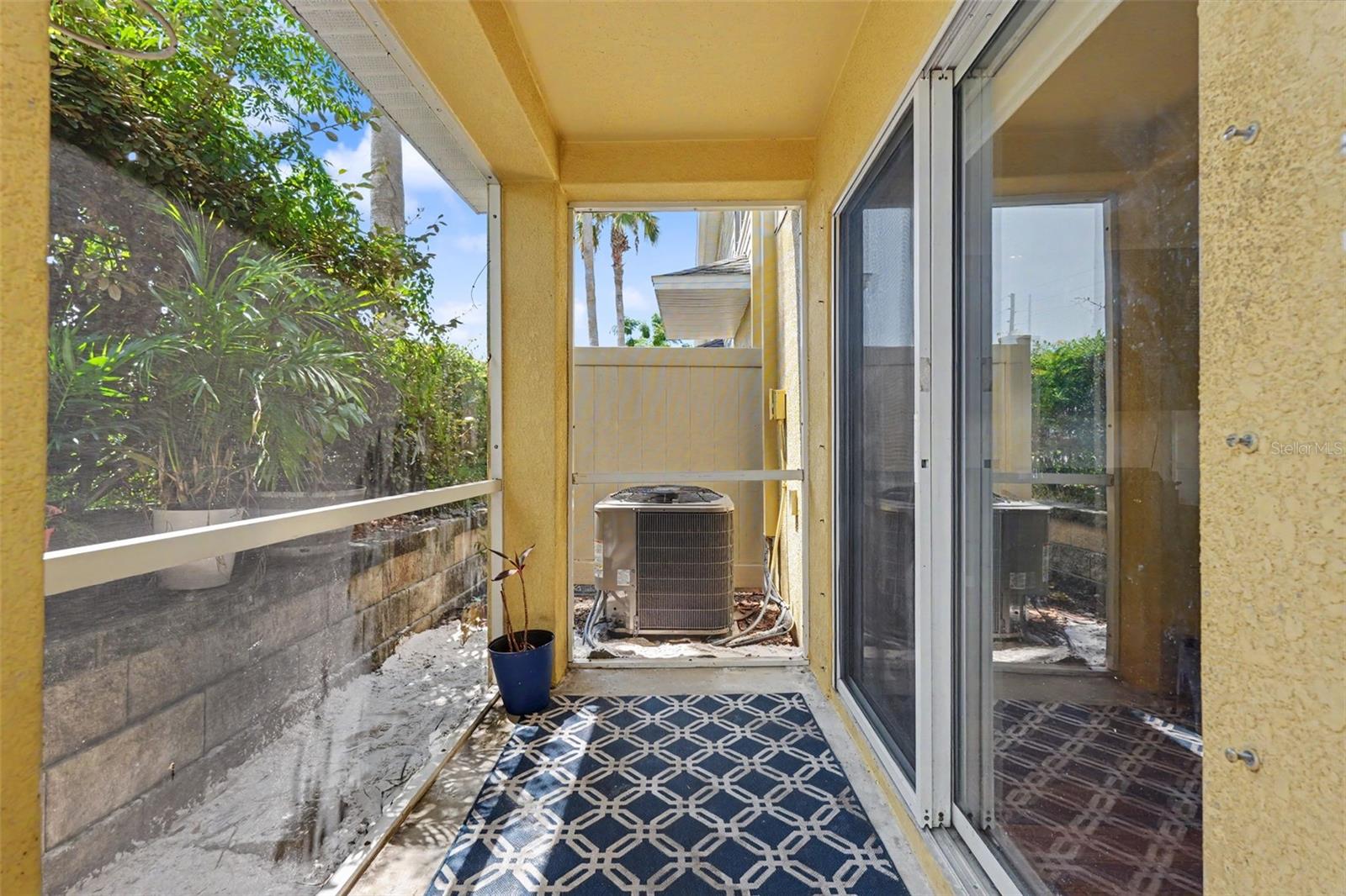 1977 SEARAY SHORE DR, CLEARWATER, FL — photo 17
