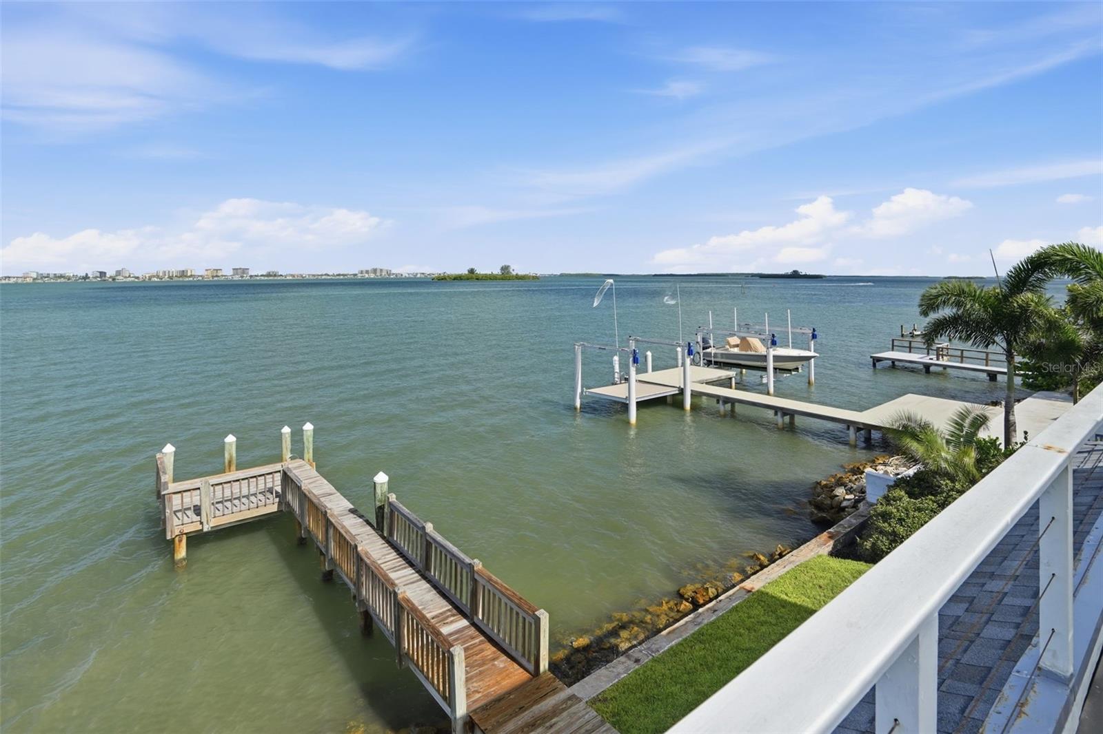 1832 VENETIAN POINT DR, CLEARWATER, FL — photo 15