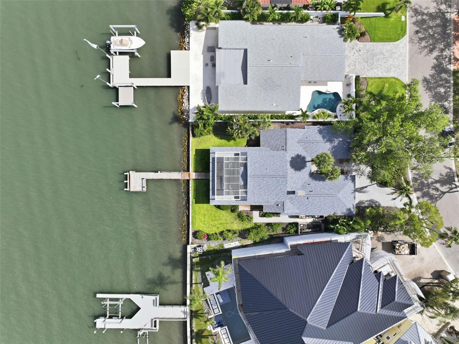 1832 VENETIAN POINT DR, CLEARWATER, FL — photo 17