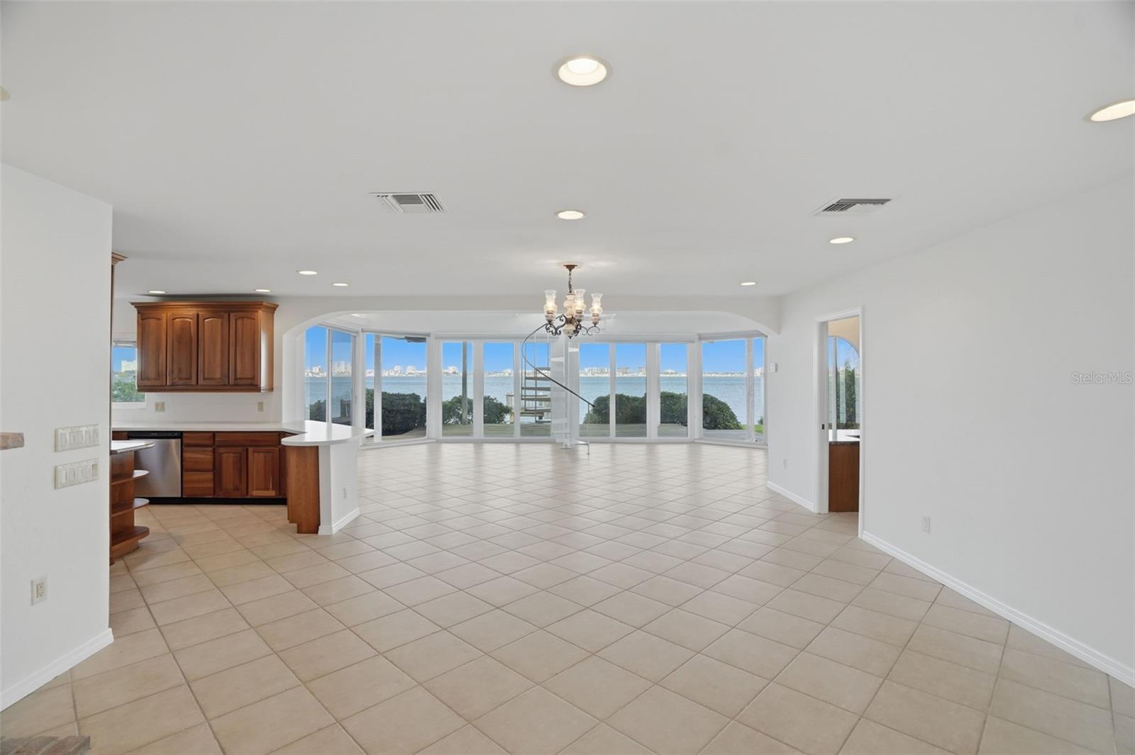 1832 VENETIAN POINT DR, CLEARWATER, FL — photo 27