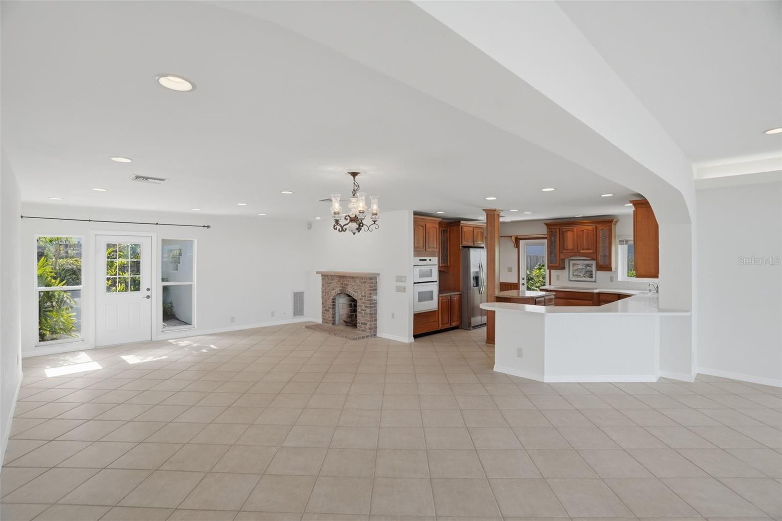 1832 VENETIAN POINT DR, CLEARWATER, FL — photo 30