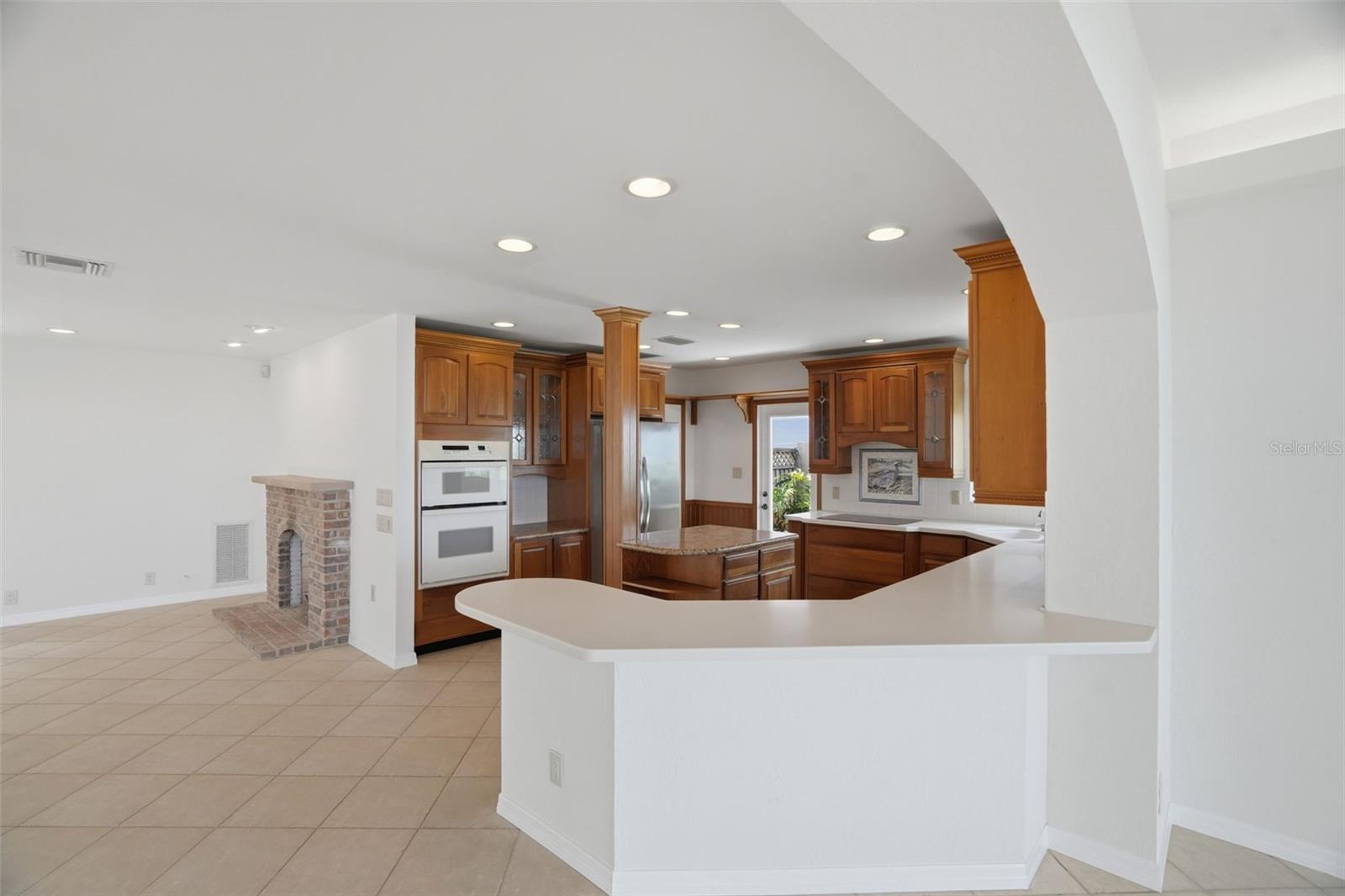 1832 VENETIAN POINT DR, CLEARWATER, FL — photo 38