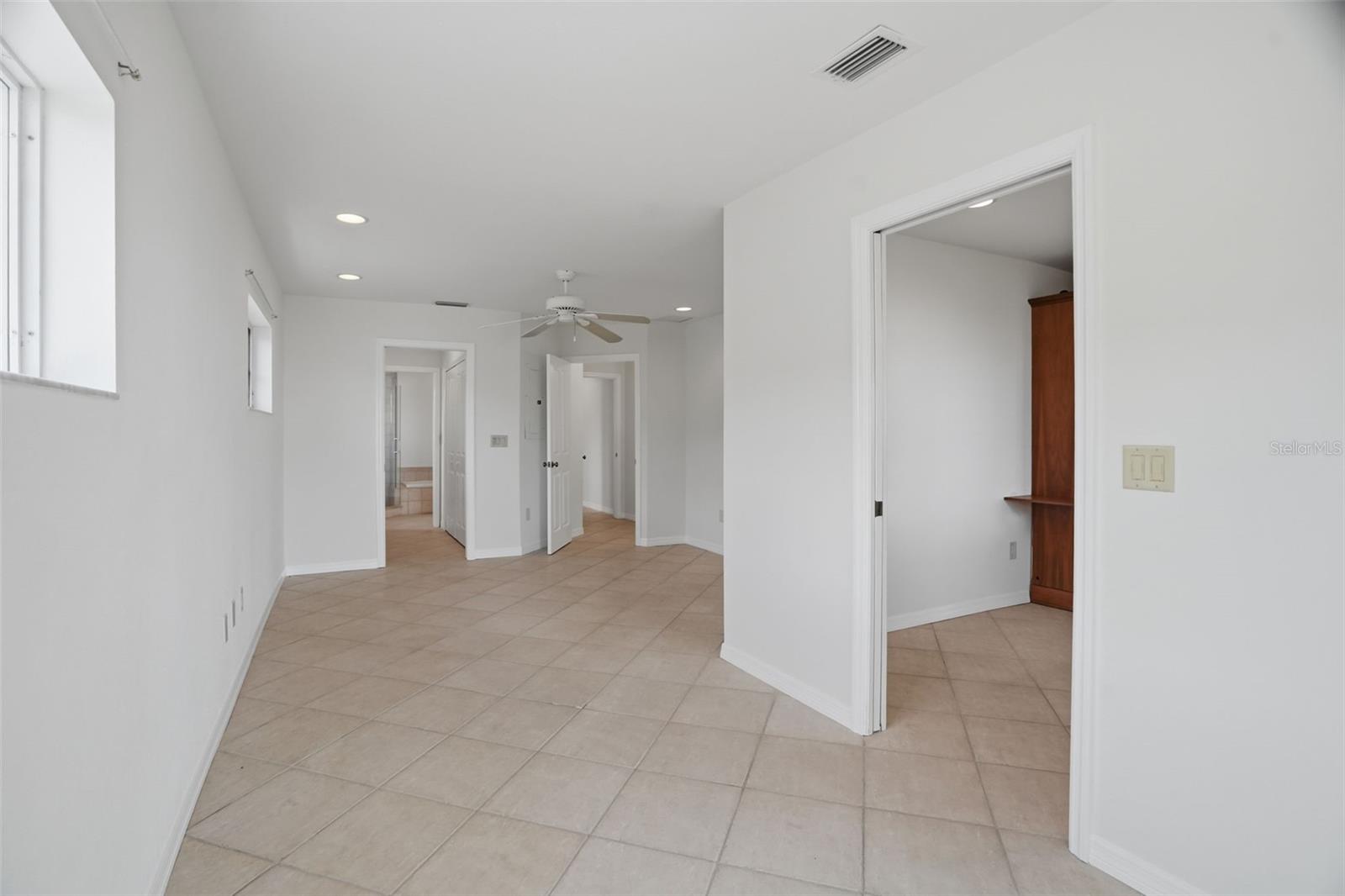 1832 VENETIAN POINT DR, CLEARWATER, FL — photo 47